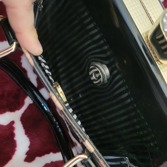 Purse - Picture 4 of 4